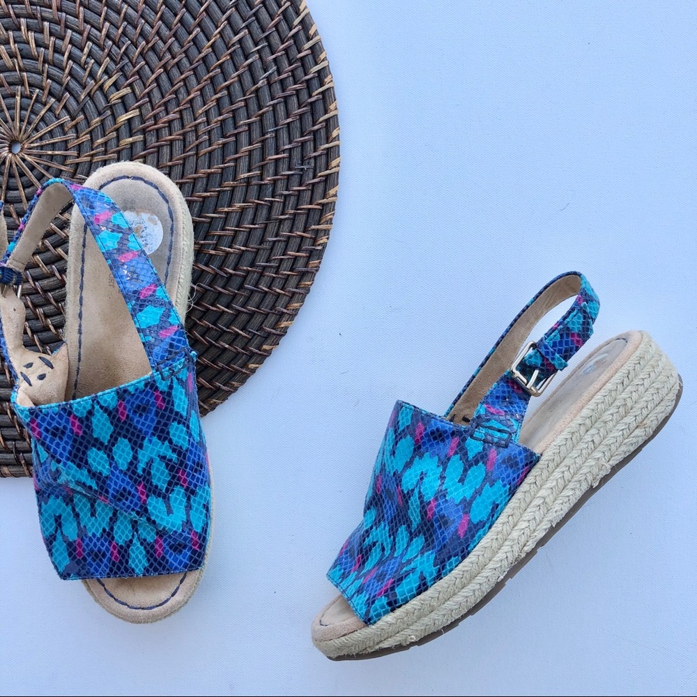 Naturalizer Womens Shoes Sandals Wedge Blue Snake Print Beach 7.5